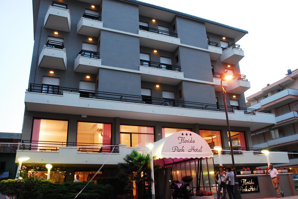 Florida Park Hotel ベラーリア・イジェア・マリーナ エクステリア 写真